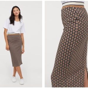 H&M patterned skirt. NWOT.